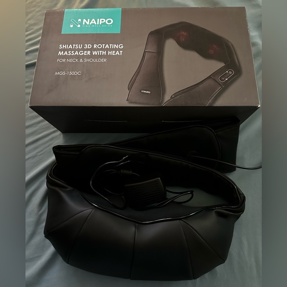 NAIPO SHOULDER & NECK MASSAGER WITH SHIATSU KNEADING MASSAGE AND HEAT - Picture 1 of 14